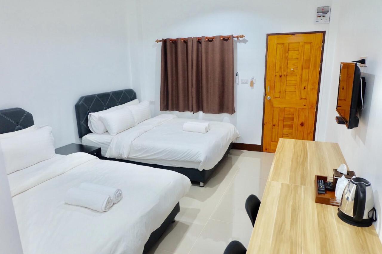 Baan Krutoom Hotel Chiangkhan Чіанг-Кхан Екстер'єр фото